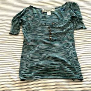 Nick and Mo Short Sleeved Top